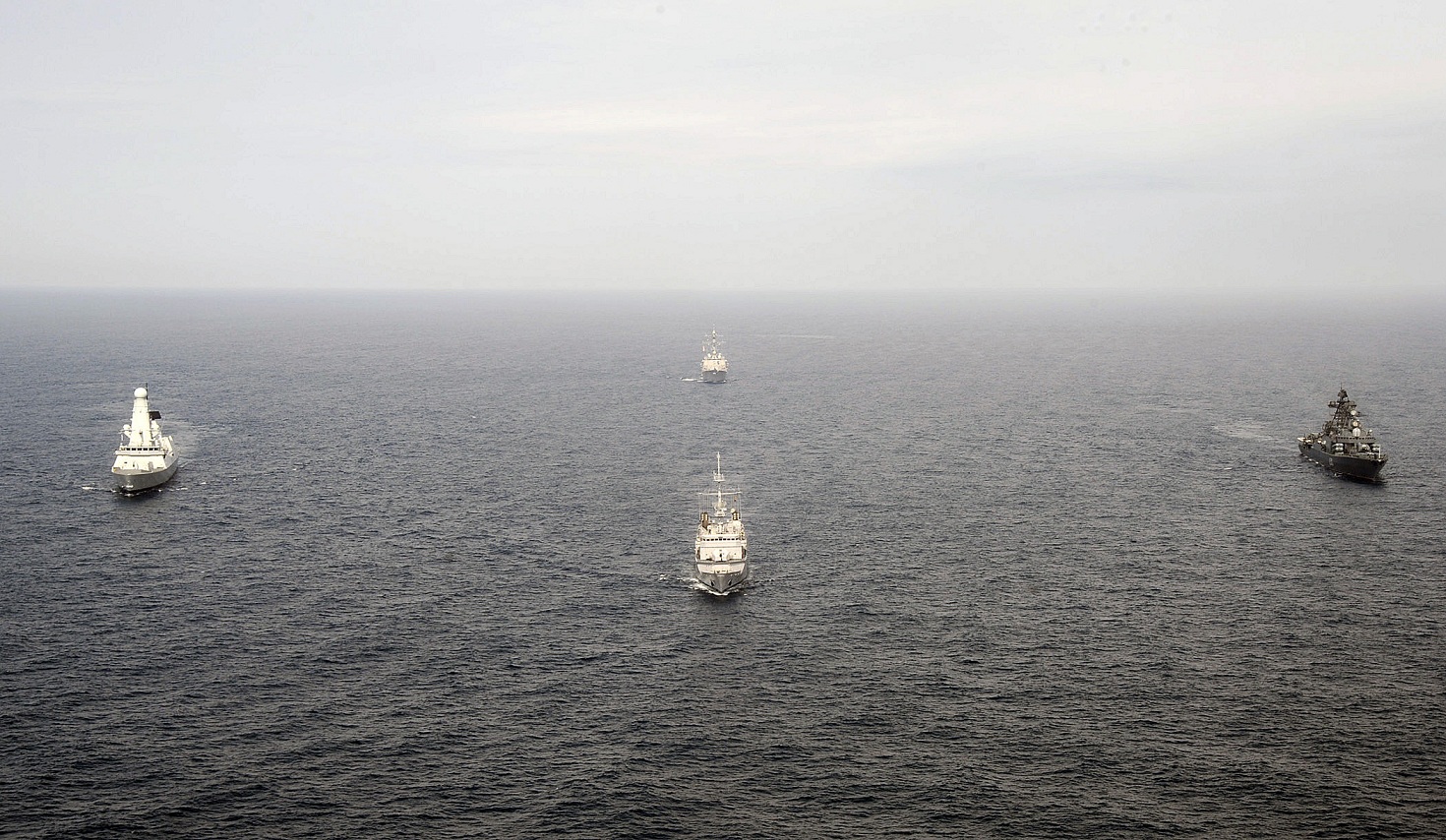 US_Navy_110629-N-XZ912-128_Ships_participate_in_maneuvering_exercises_during_FRUKUS_2011.jpg
