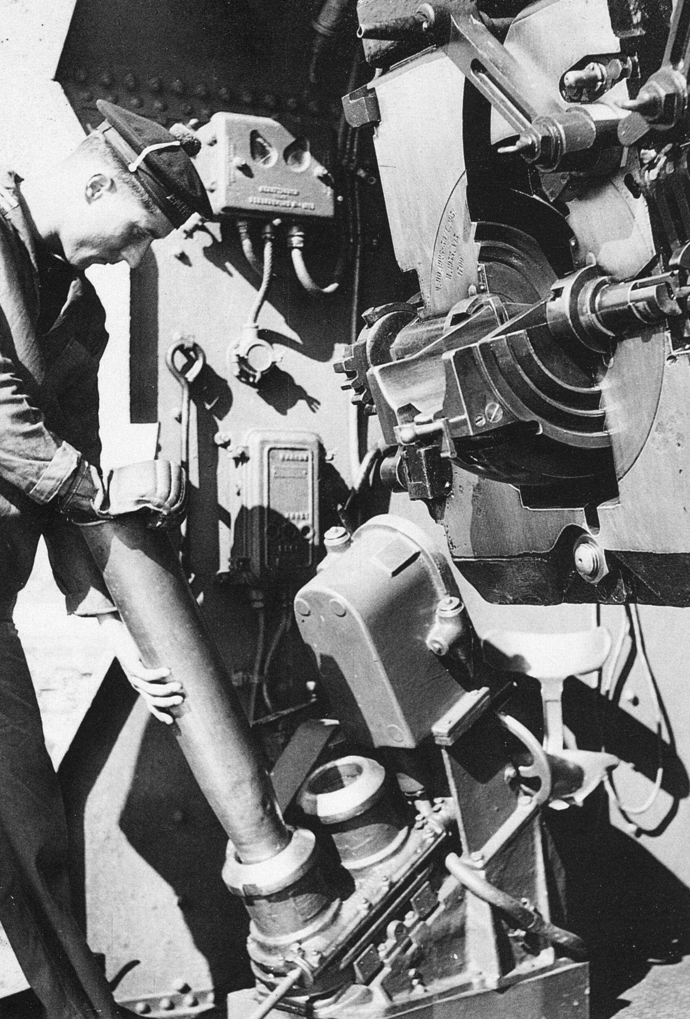 90mm canon reglage de fusee 1948.jpg