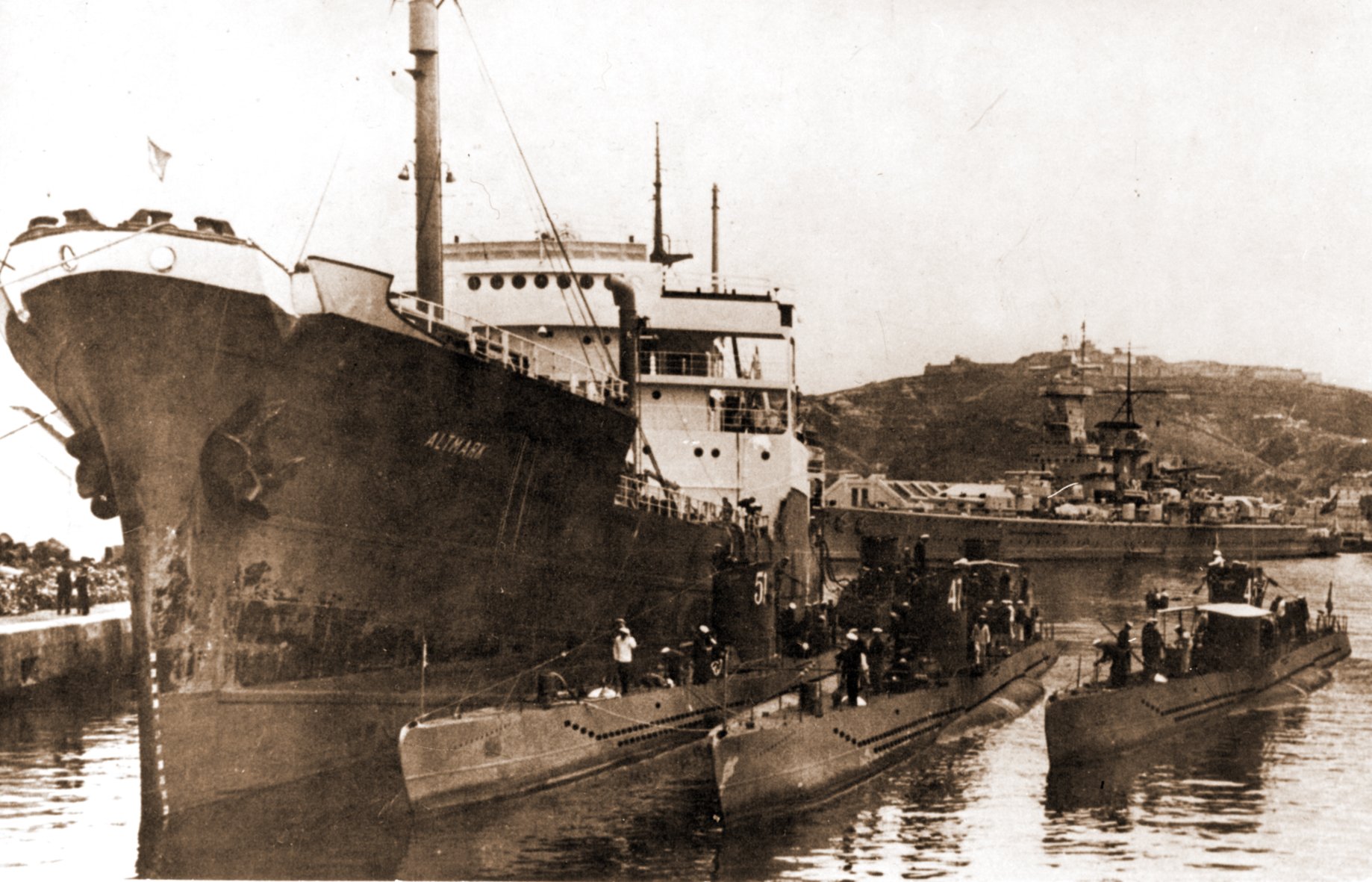 Altmarck, U-51, U-47, U-45, Admiral Scheer at Ceuta 1.5.39.jpg