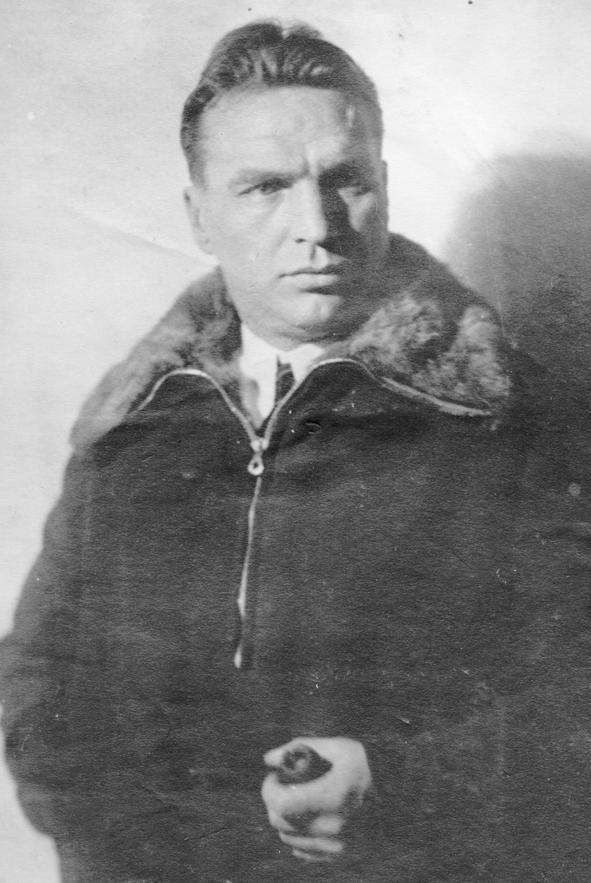 В.П.Чкалов с 1925-1927 служил в 1-й АЭ..jpg