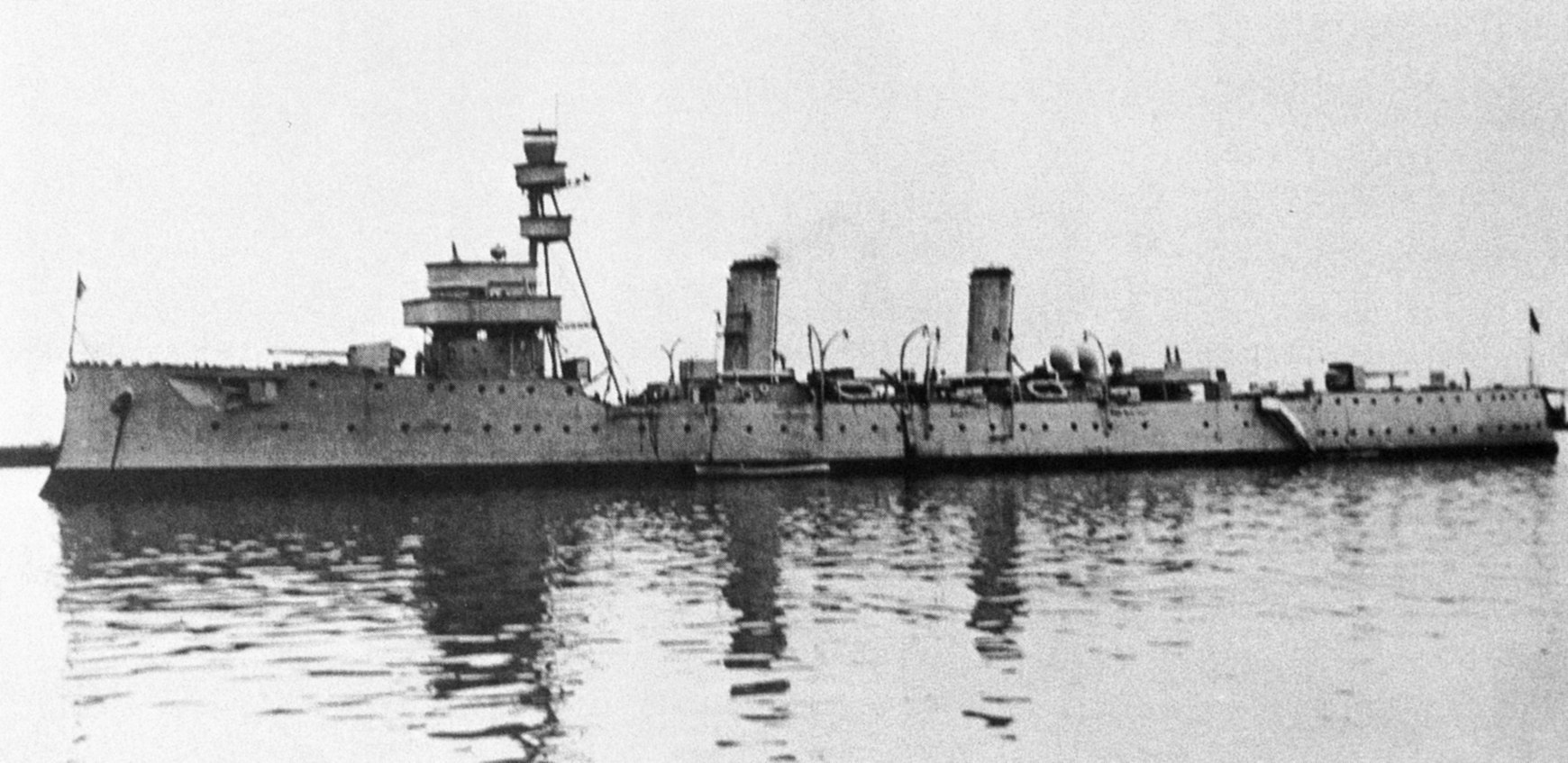 Almirante Grau in 1944-45.JPG