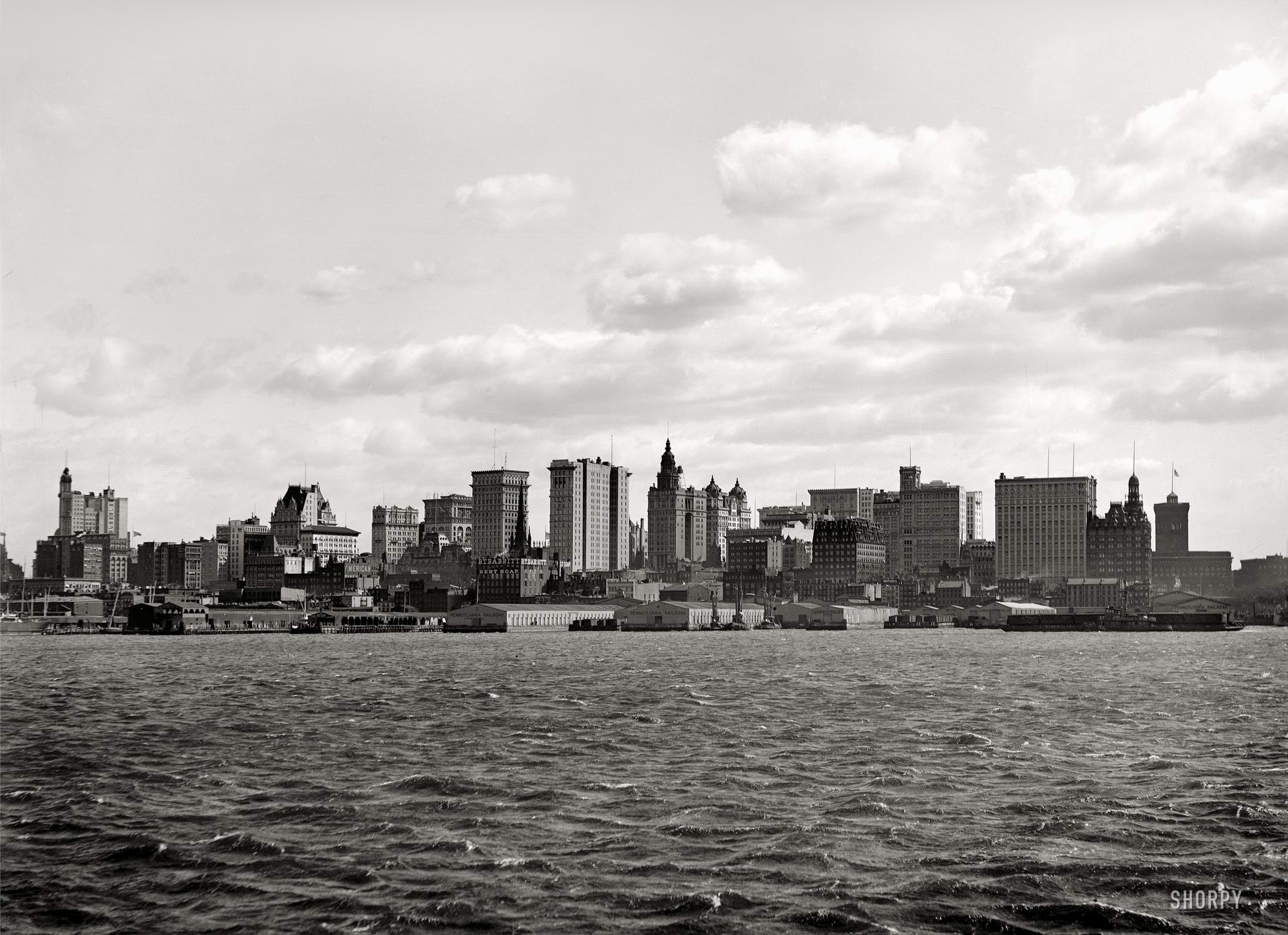 New York circa 1901. Manhattan sky-line from North River, i.e. the Hudson River.jpg