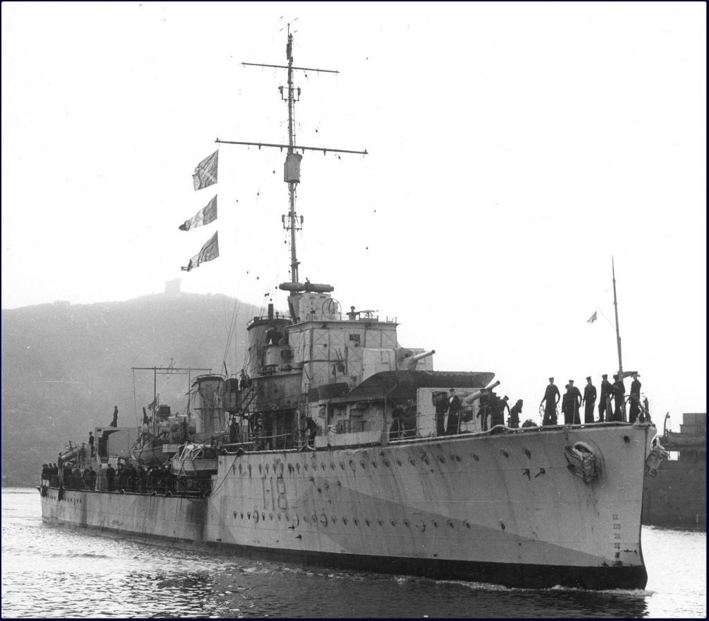 HMCS ASSINIBOINE - Bow damage received after ramming U-210, August 1942.jpg
