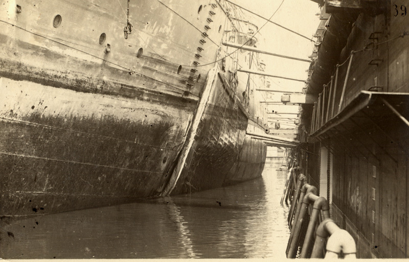 31 мая 1915 г Меджидие в доке_ по левому борту виден пластырь на носовой пробоине.jpg