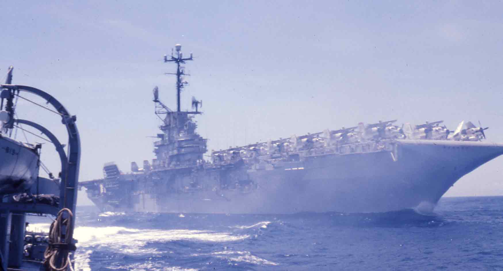 USS Holder (DDE-819) departs from USS Wasp (CV-18) after refueling - 14 June 1961- Donald R. Beal .jpg