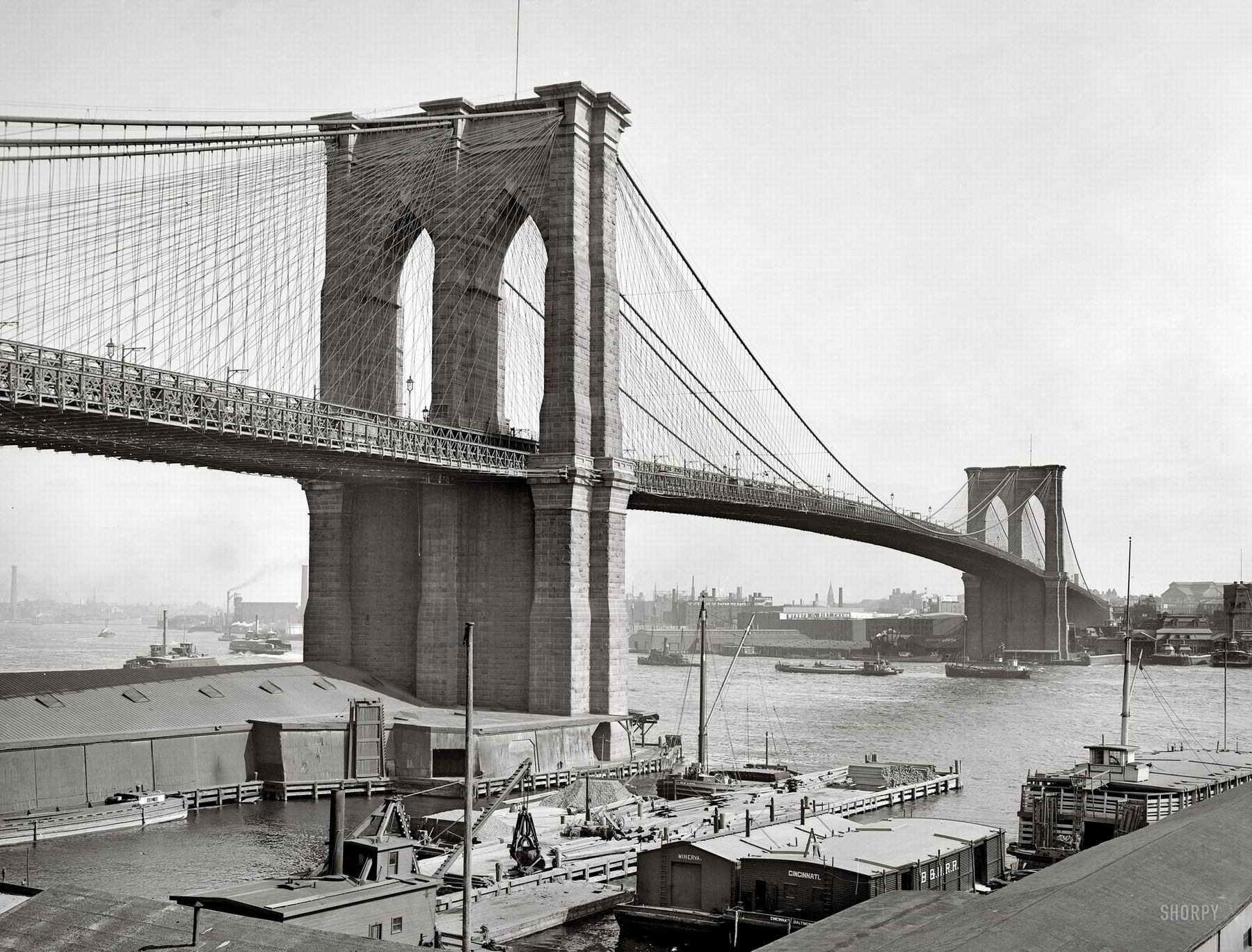 New York circa 1900. Brooklyn Bridge East River.jpg