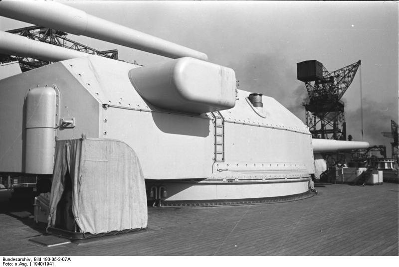 Bundesarchiv_Bild_193-05-2-07A,_Schlachtschiff_Bismarck.jpg