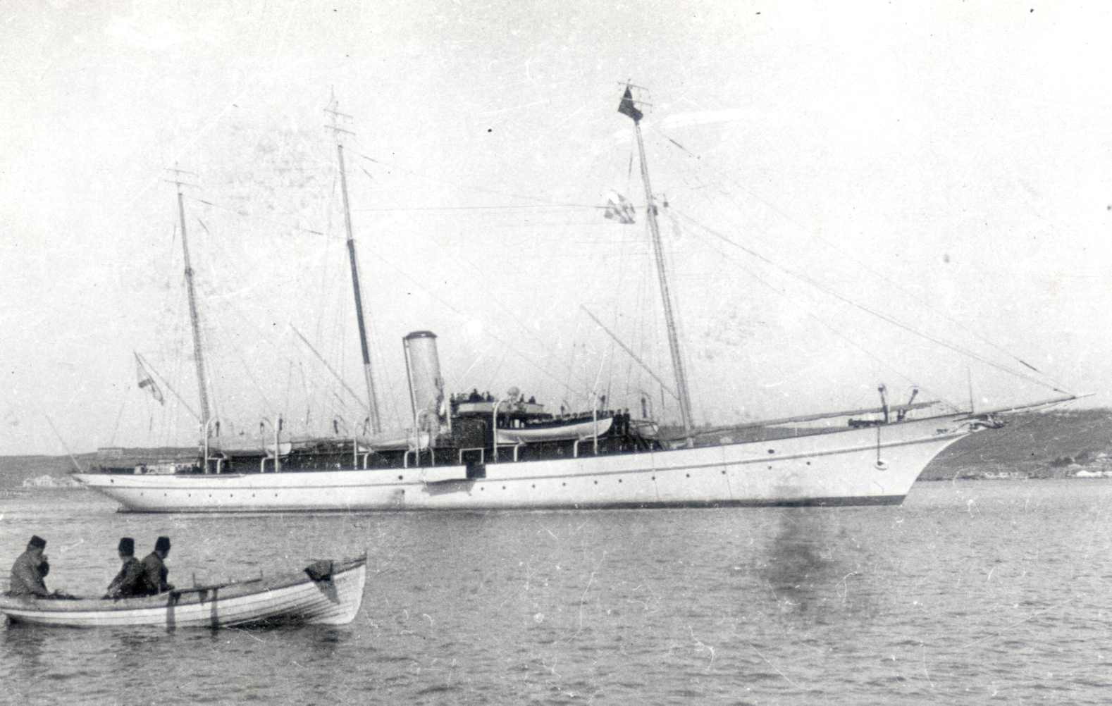 Яхта КОЛХИДА (бывшая ТАМАРА).jpg