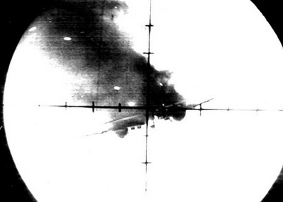 Так горел Первый сбитый летчиком Юхимовичем  (29 ИАП) - 1941 г..jpg