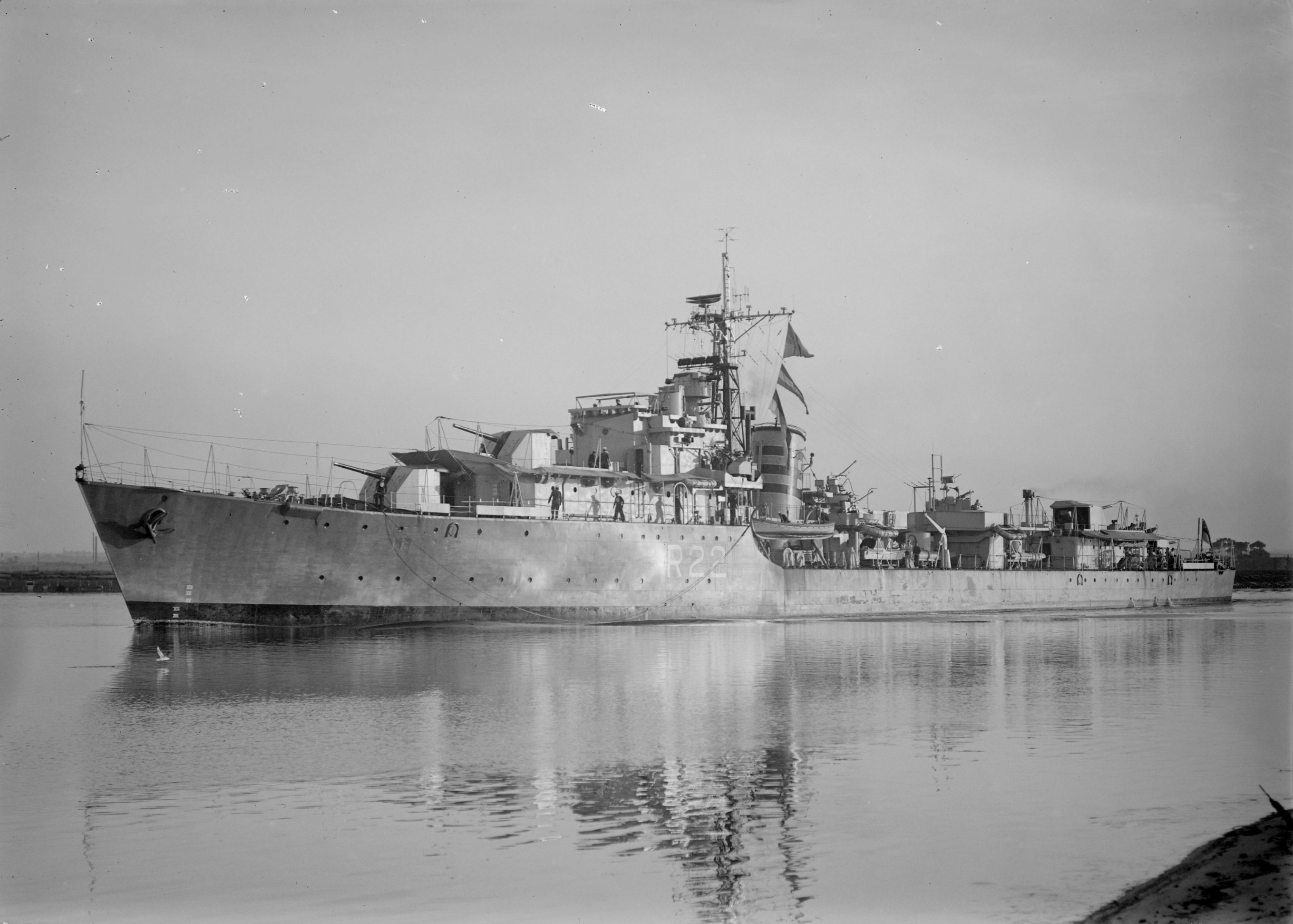 HMS. URSA_01.jpg