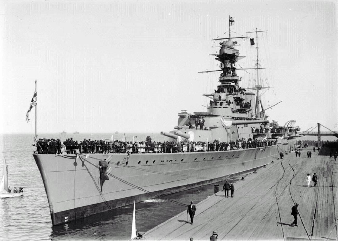 111  Март 1924  HMS HOOD.jpg