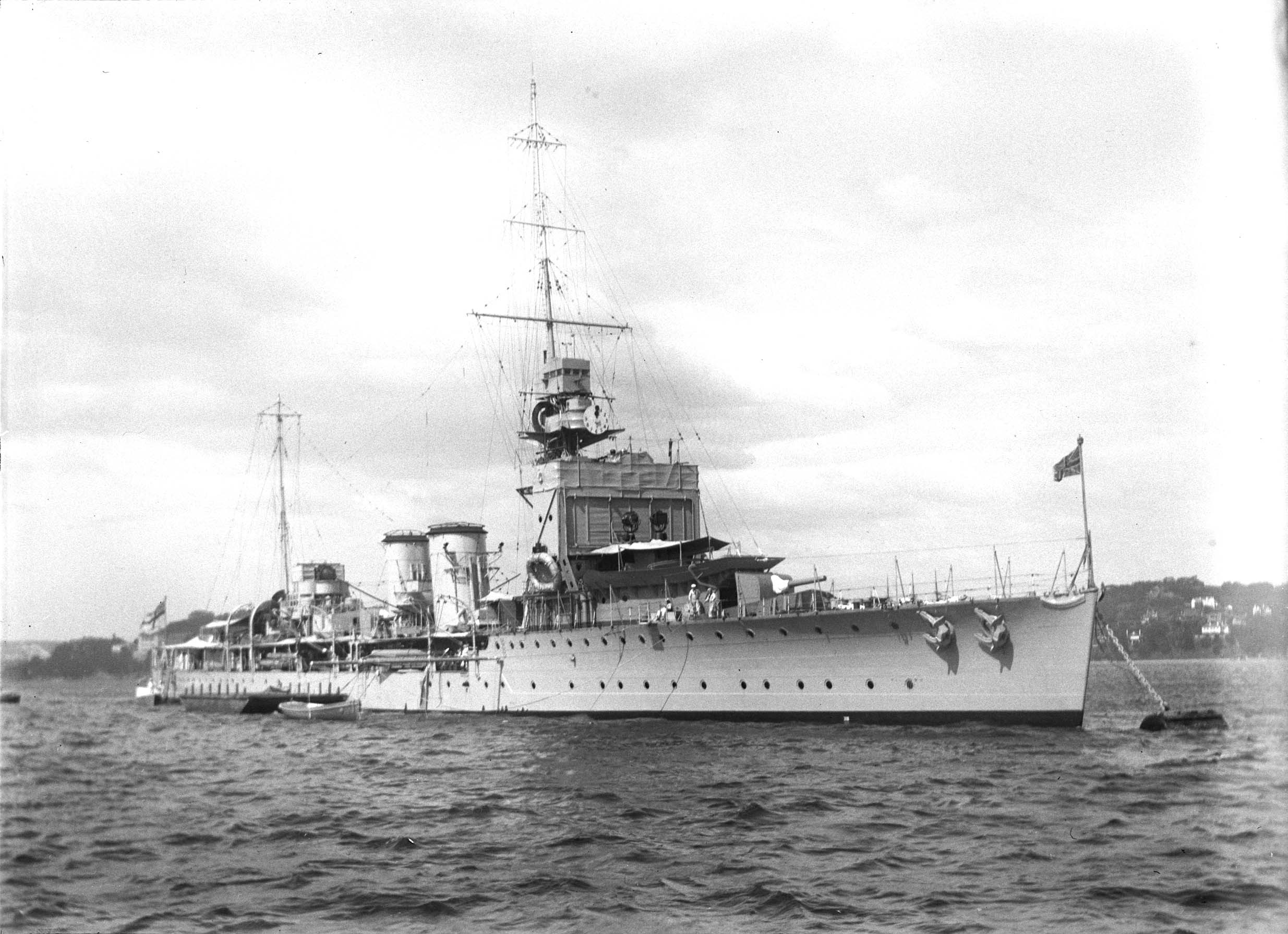 HMS DAUNTLES anchored in Athol Bight, Australia on Good Friday 18 April 1934.jpg