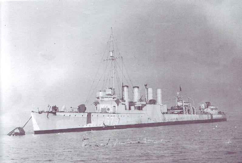Mansfield (ex-USS Evans, DD-78) tied-up to buoy May-June 1941.jpg