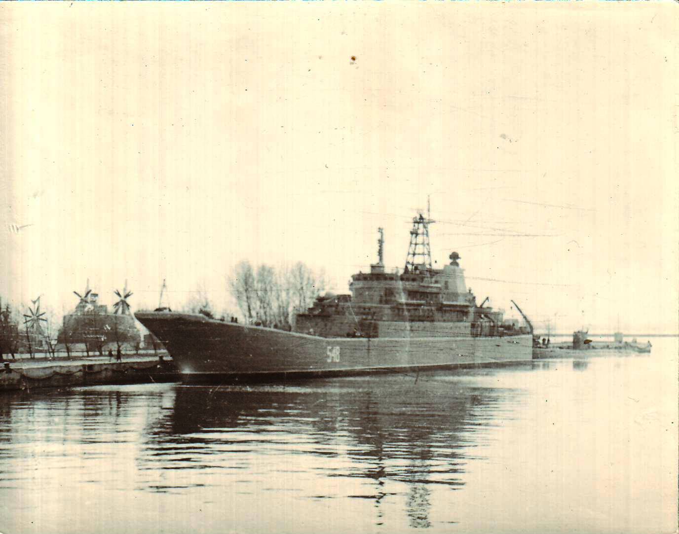 борт 548. из архива Пономарёва В.В..JPG