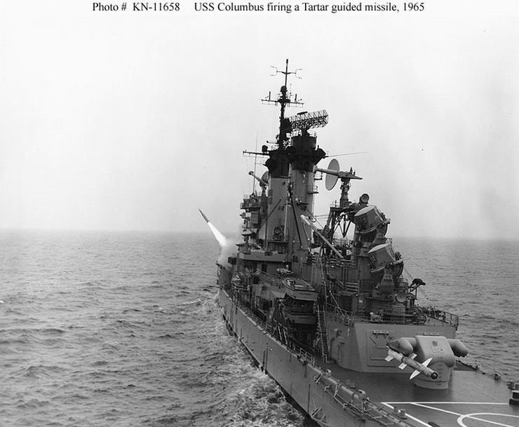 USS Columbus firing a Tartar 1965.jpg