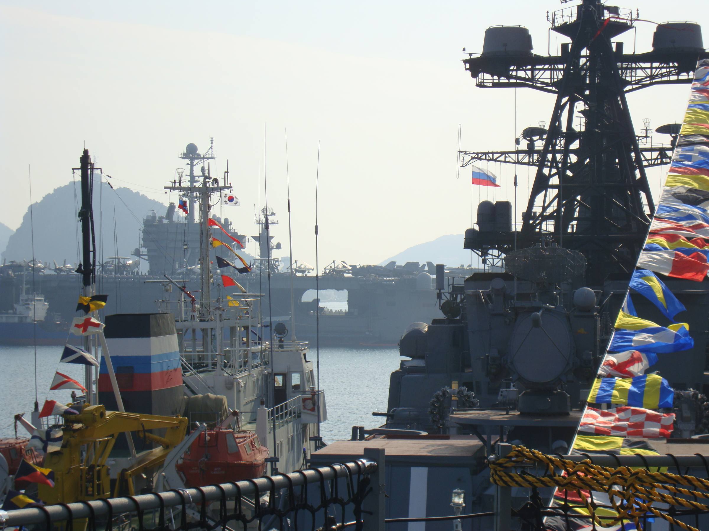 Russian ships at Busan res.jpg