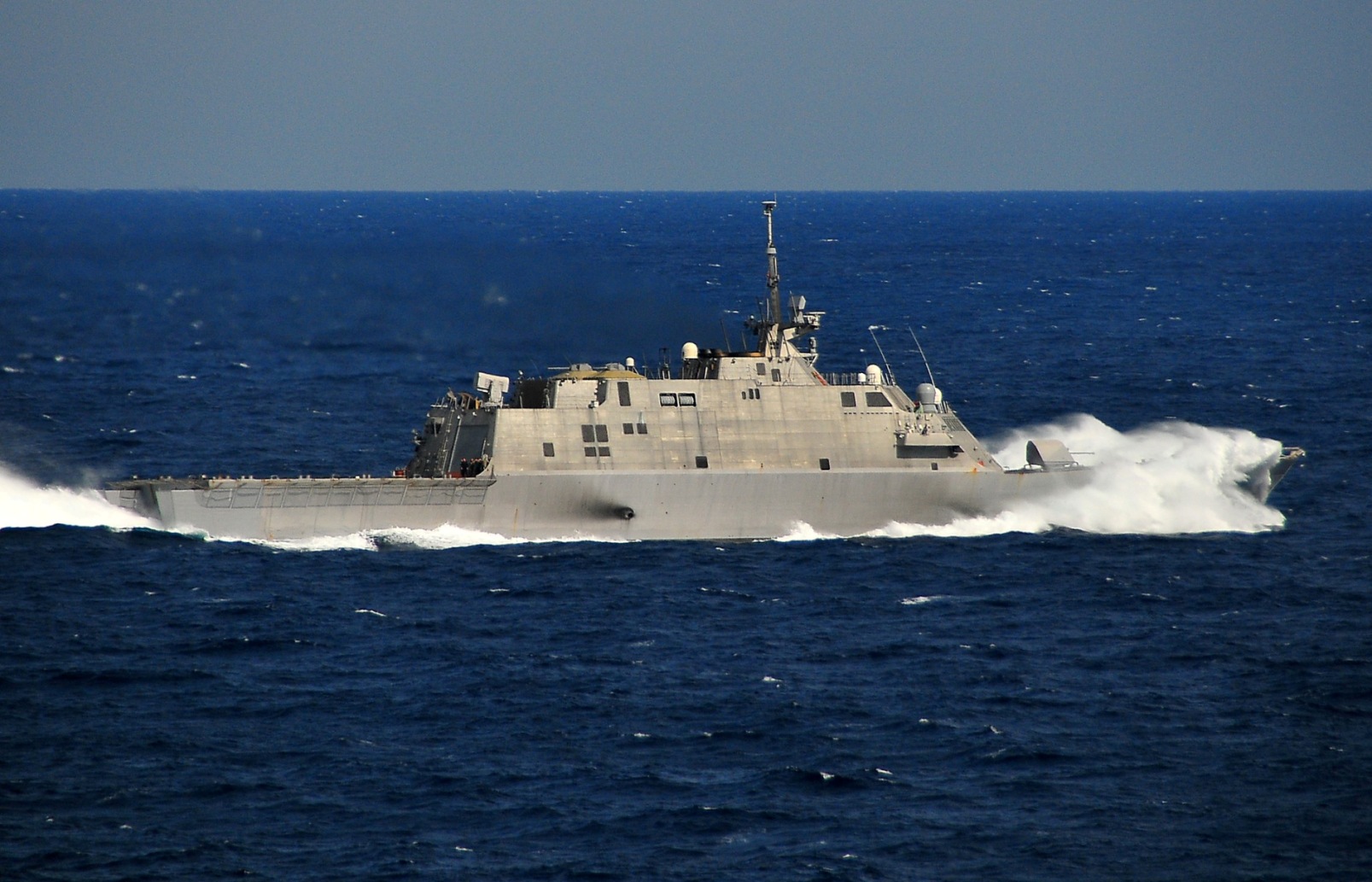 USS_Freedom_blue_water_ops.jpg
