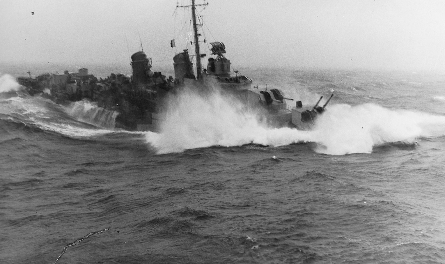 USS Allen M Summer_1945.jpg