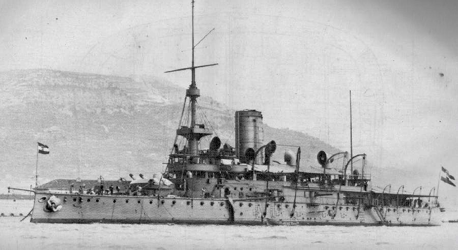 Monarch (old battleship) at Toulon.jpg