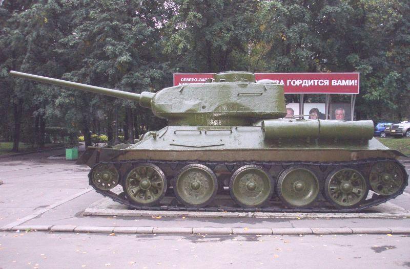 Т-34-85_завод 183, 1-я пол. 1945 г, Москва, улице Свободы д 13.jpg