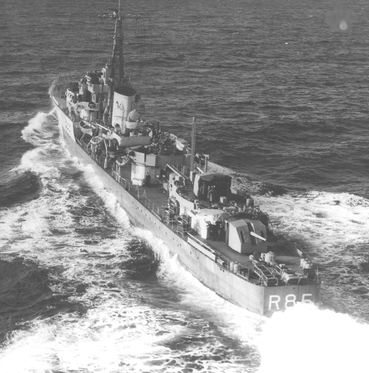 HMS_Cambrian_R85_seen_in_1944.jpg