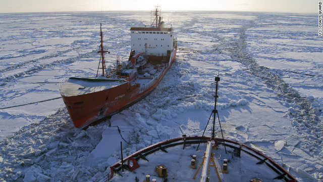 cgc-healy-breaks-ice-for-russian-tanker-02-story-top.jpg