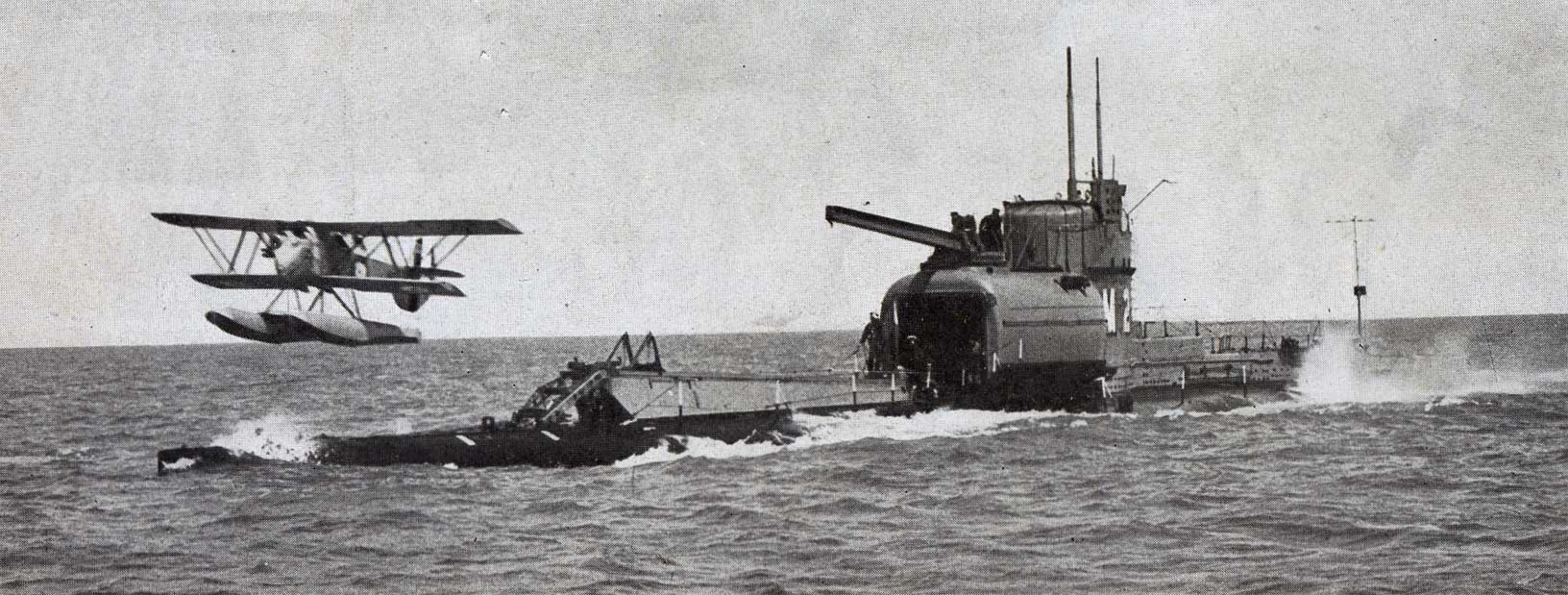 British_Submarine_HMS_M2.jpg