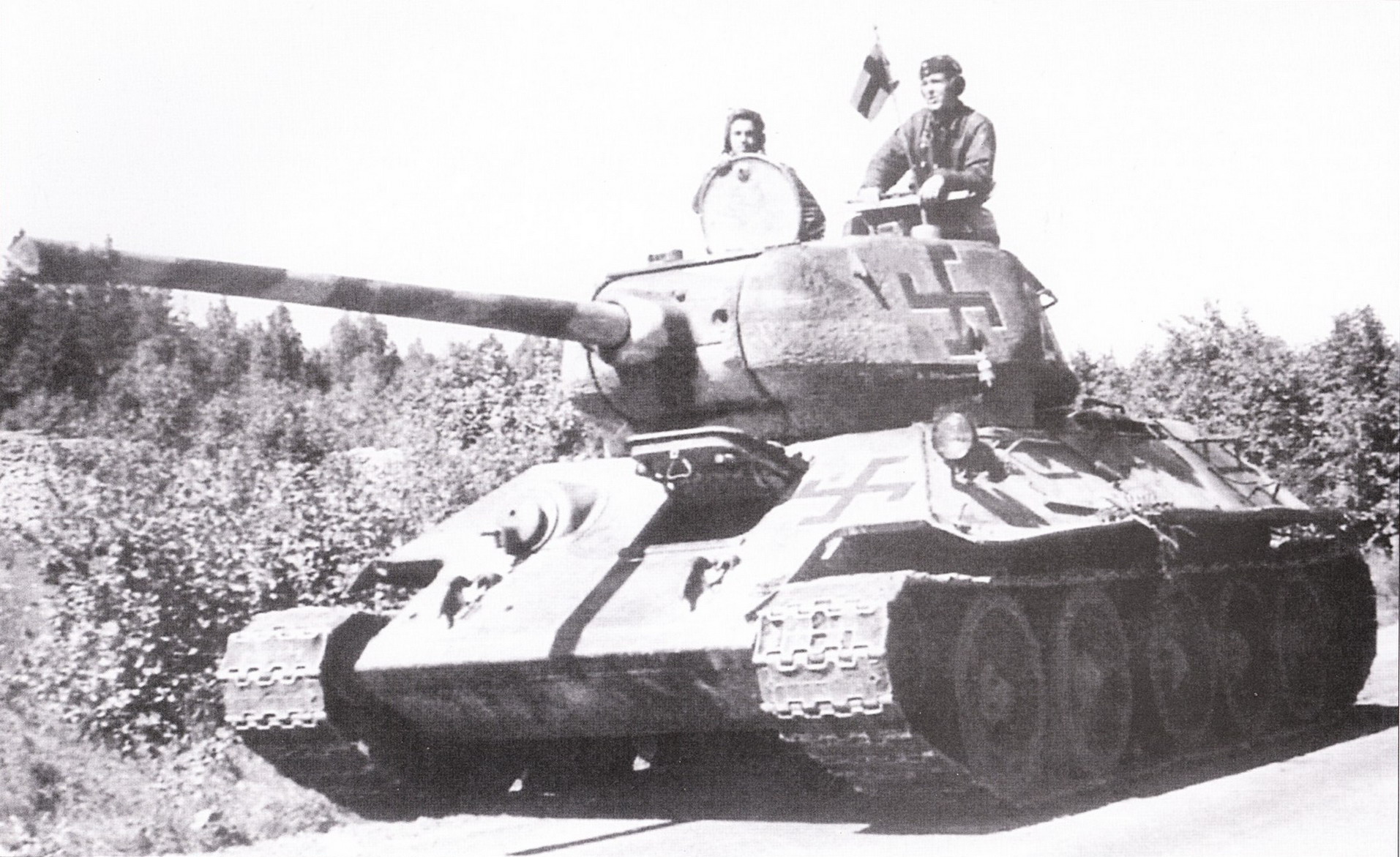 Средний танк Т-34__02.jpg