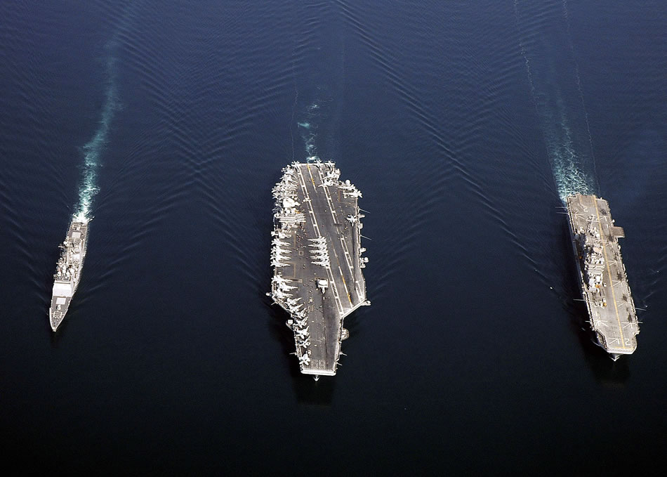 USS Anzio (CG68), USS Dwight D. Eisenhower (CVN69) and USS Saipan (LHA2) - Arabian Sea 20-11-2006.jpg