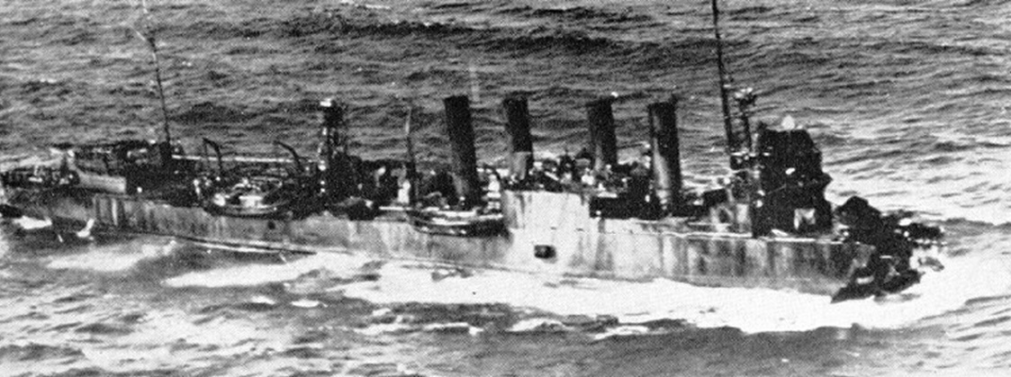 Blakeley is seen here with 60 feet of her bow missing from a German torpedo hit, May 25 or 26, 1942.jpg