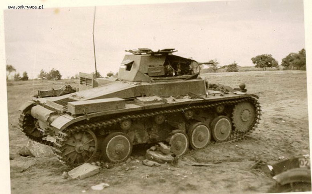 destroyed and battle damaged PzKpfw II (29).jpg