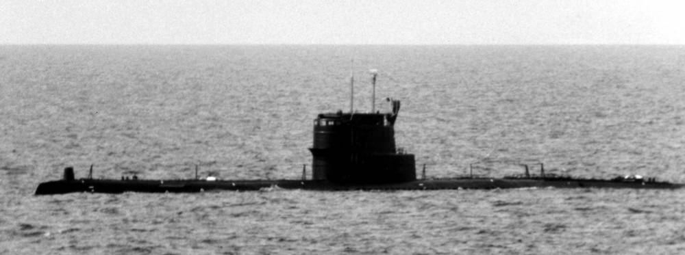 Whiskey-class submarine in Baltik.jpg