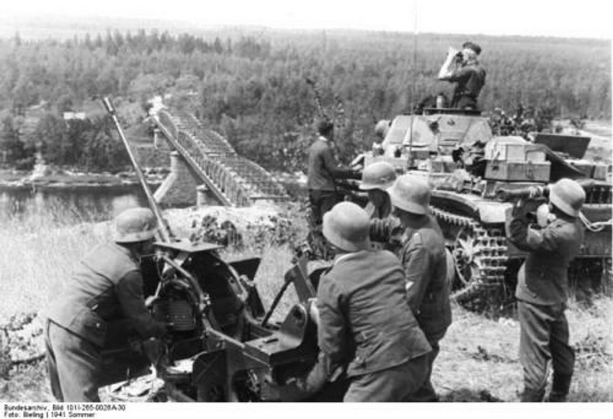Panzerkampfwagen_I.jpg
