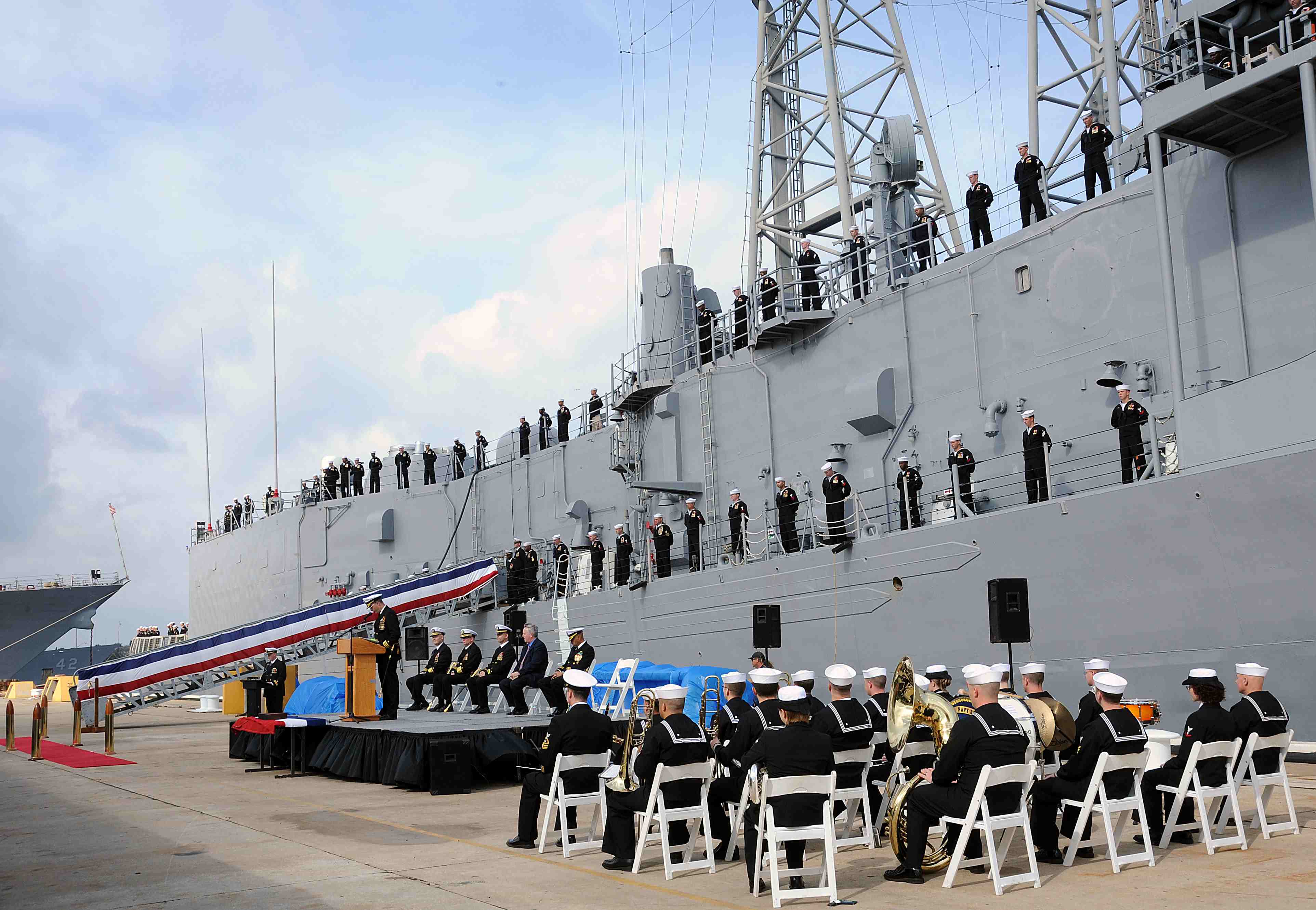 USS Boone (FFG 28) - церемония вывода из состава ВМС - 2.jpg