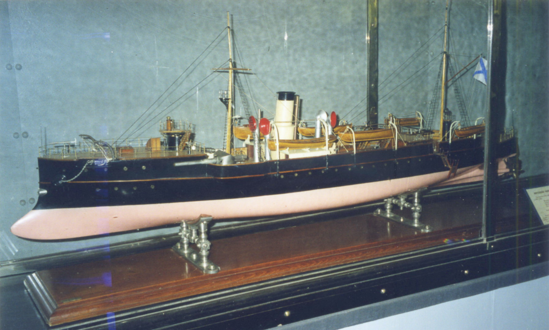 Gunboat CVMM 001.jpg