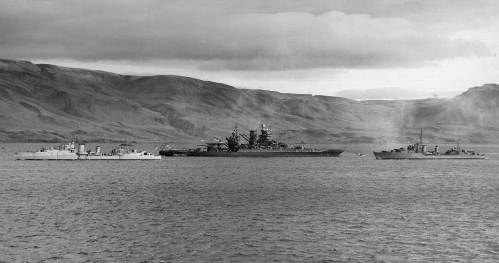 HMS Bedouin USS Mississippi (BB-41) and HMS Punjabi Oct 4 1941 .jpg
