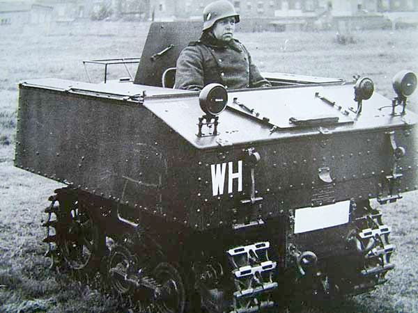 Голландский-легкий-танк-Vickers.jpg
