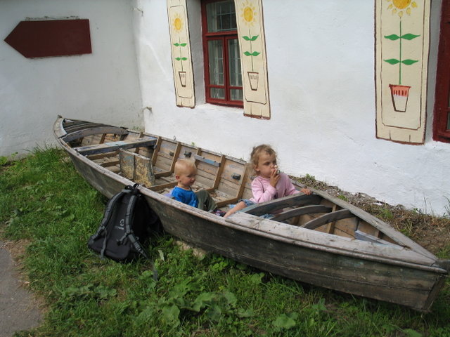 Переяславль-Залесский лодка-плоскодонка Музей ремёсел.jpg