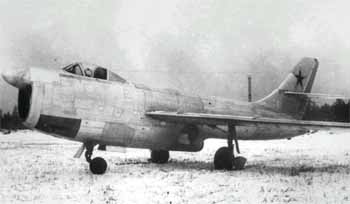 Su-15 Pervii.jpg