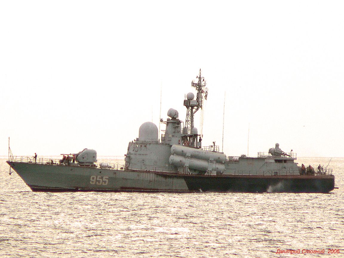 R-60. 2006,07,13. Sevastopol_1.JPG