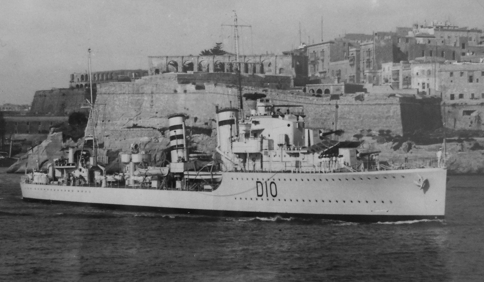 HMS Intrepid.jpg