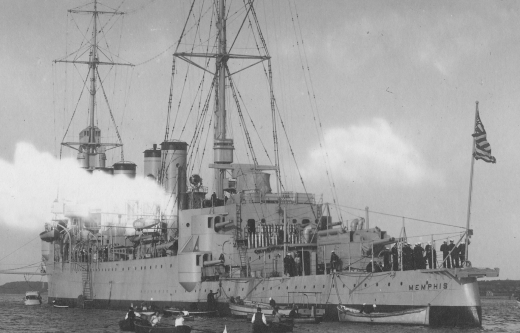 USS MEMPHIS CL-13 in Kiel - September 1926.jpg