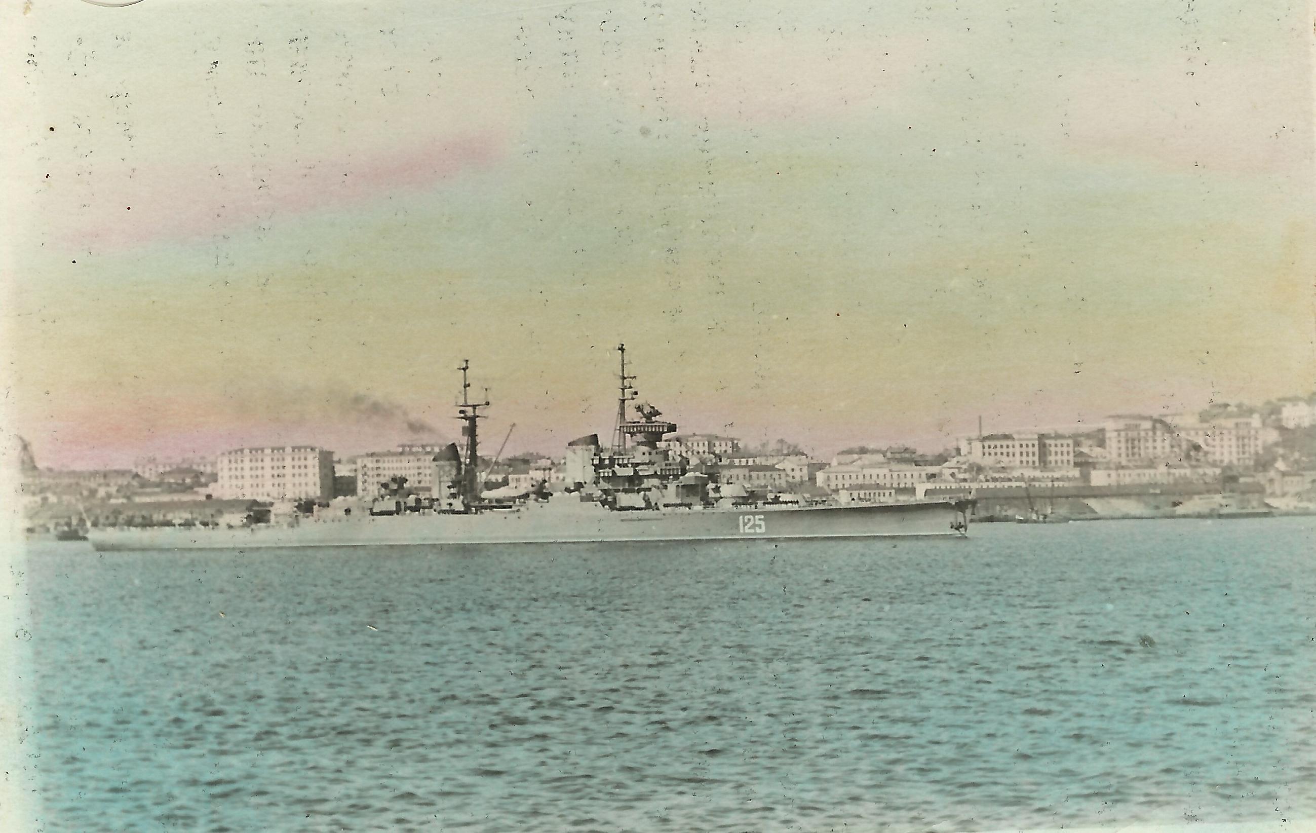 Адмирал Сенявин, Амурский залив, г. Владивосток.jpg