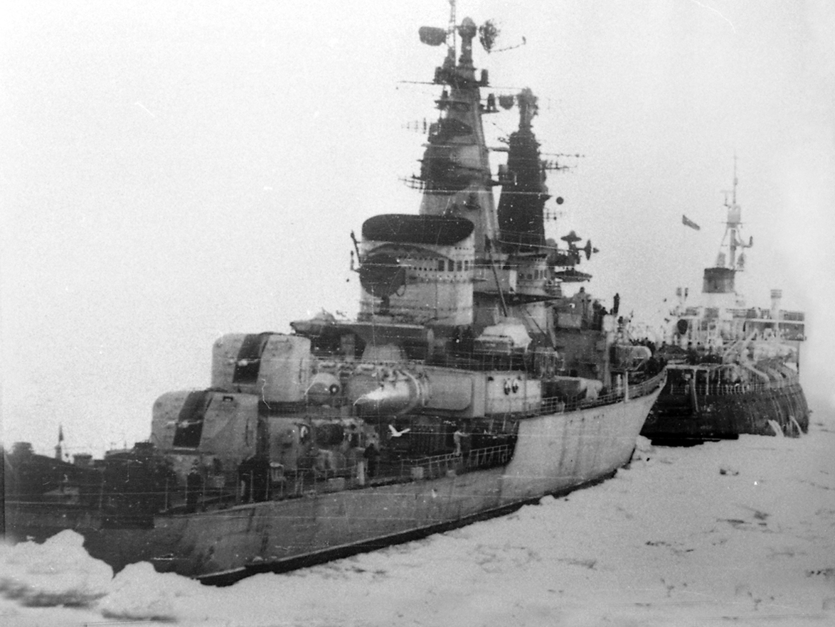 Адмирал Фокин по СП в 1965 году.jpg