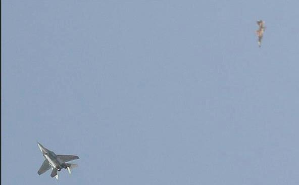 Иран_МиГ-29_и_F-5.jpg