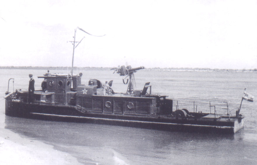 речной тральщик на дунае 1945 год-4.jpg