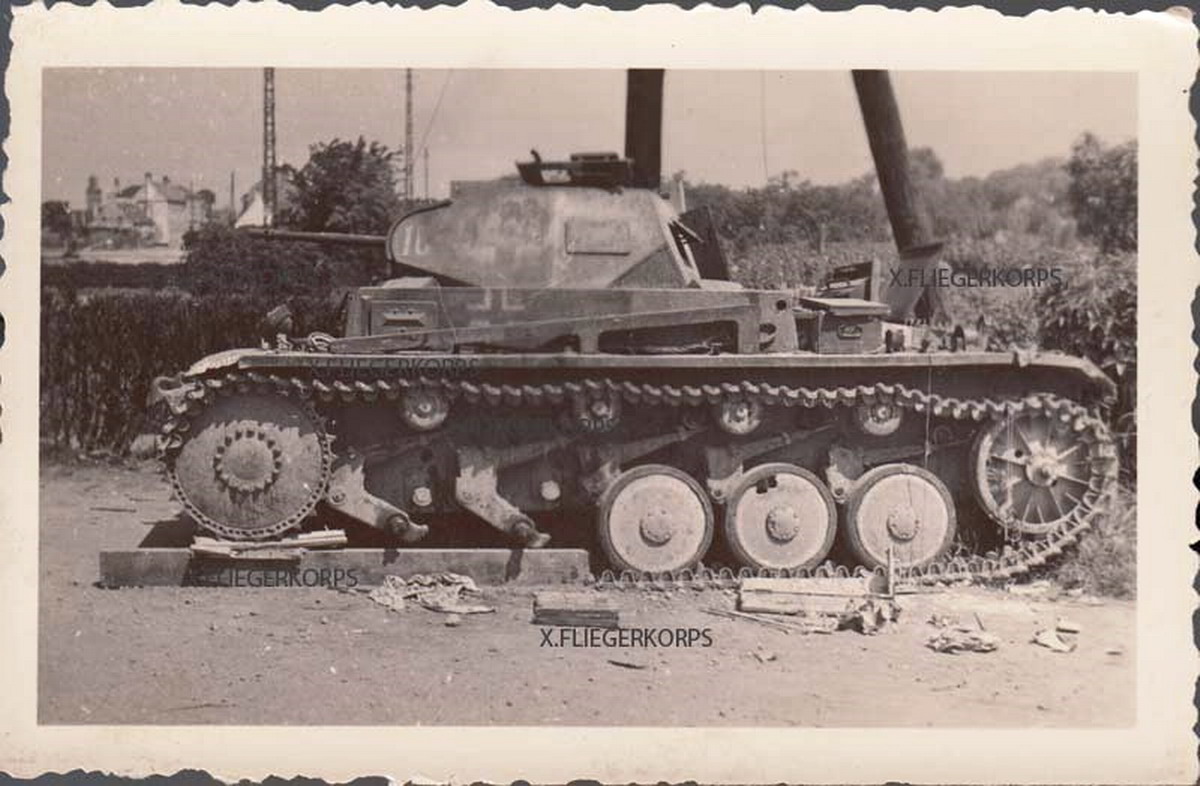 destroyed and battle damaged PzKpfw II (32).jpg