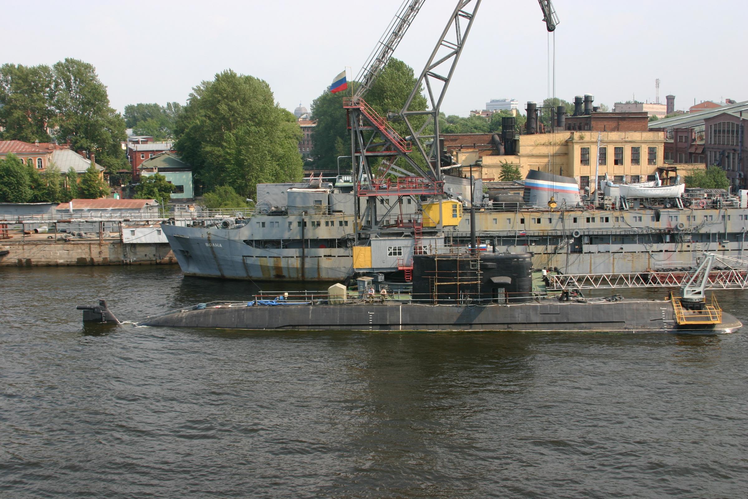282478old russian diesel submarine.jpg