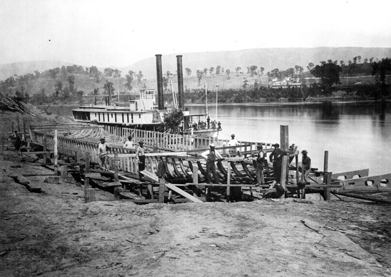 civil-war-078 Men of the Quartermaster's Department building transport steamers on the Tennessee River at Chattanooga, 1864.jpg