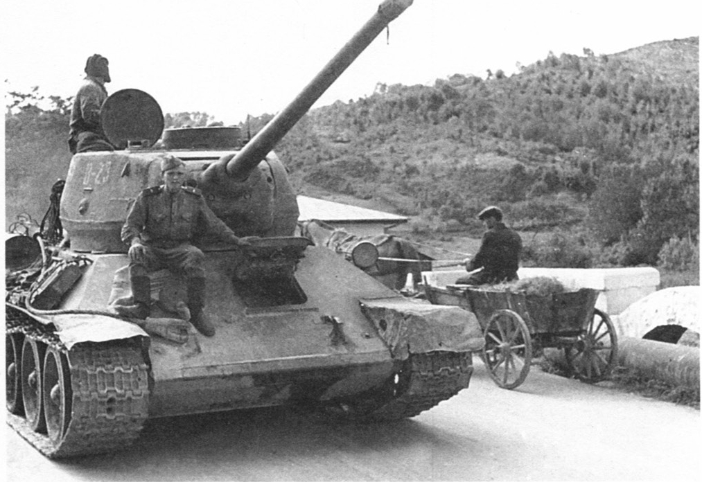 Средний танк Т-34__06.jpg